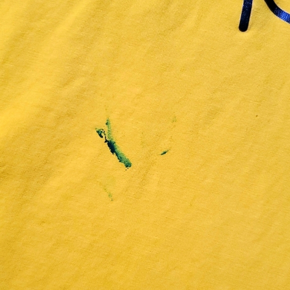 "Be Kind" Lettering Graphic Tee - Picture 3 of 3